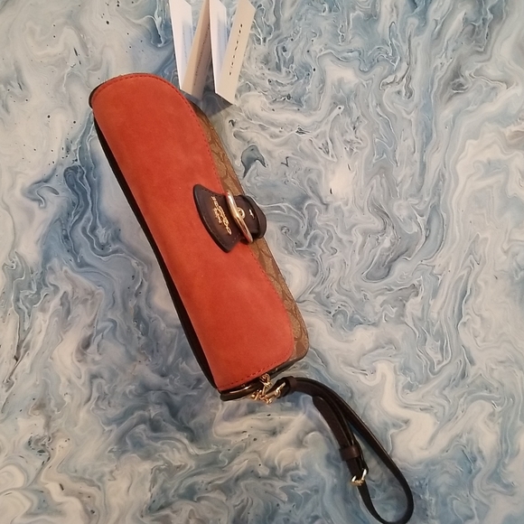 COACH Kleo Crossbody - Picture 7 of 10